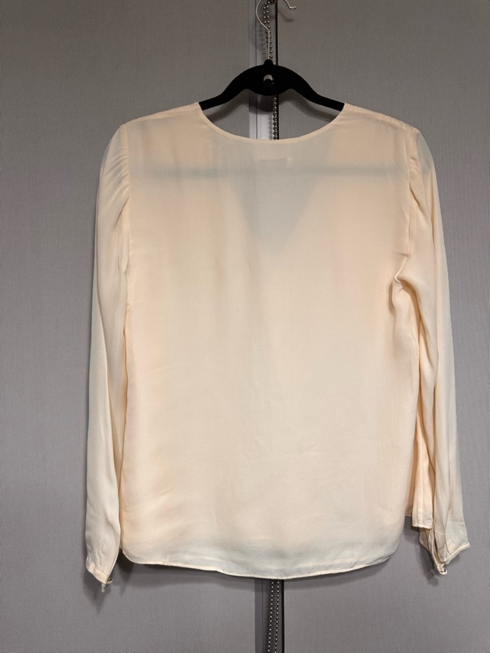 J.Crew 100% Silk Cream V-Neck Button Blouse | Classic Chic Sz 4 - Picture 10 of 12